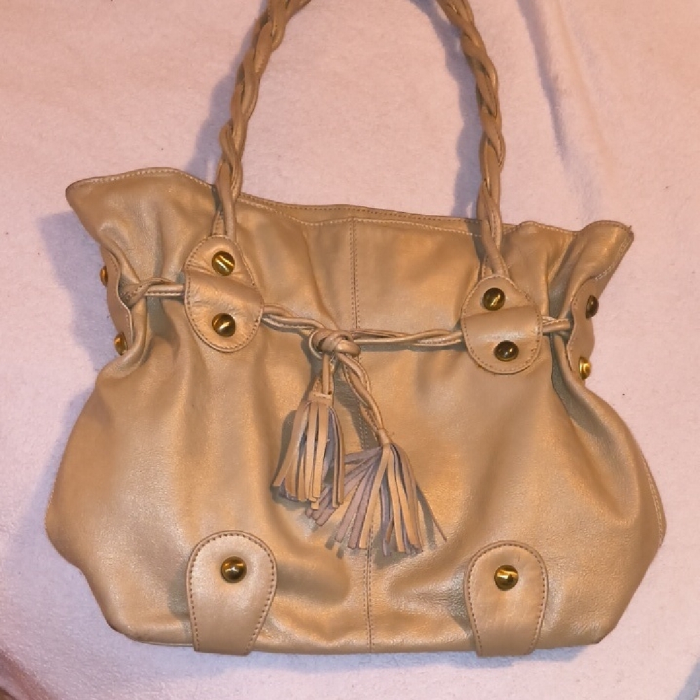 Elegant Cream/ Light Gold Handbag/ Pursewith Gold Accents. Michael Rome Leather